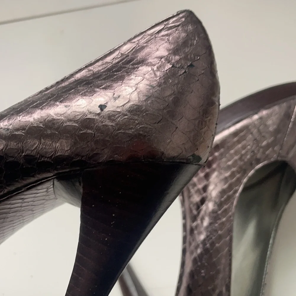 Calvin Klein Dahlia Metallic Peep Toe Heeled Platforms‎ Size 7M
